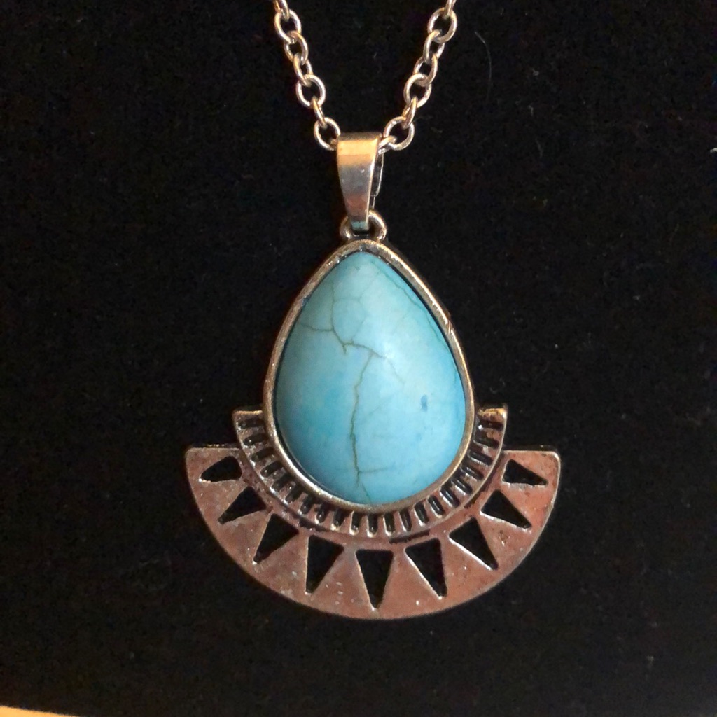 Buckle Turquoise Stone Necklace 13$